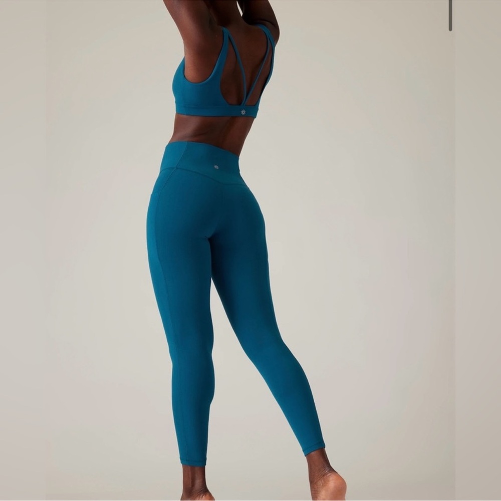Athleta Ultimate Stash Pocket Textured 7/8 Tight Leggings Size Small - Picture 4 of 16